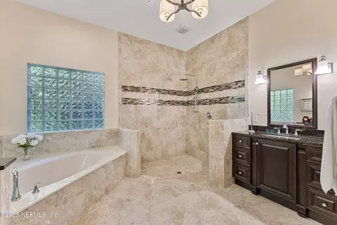 Bath - 686 Frederic Dr, Fleming Island, FL 32003 photo 1 of 2