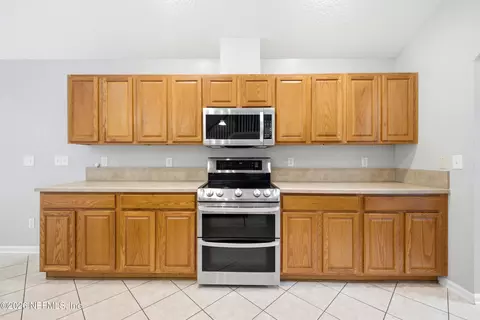 Kitchen - 1264 Ribbon Rd, Saint Johns, FL 32259 photo 6 of 6