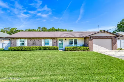 114 Magnolia Dr, East Palatka, FL 32131