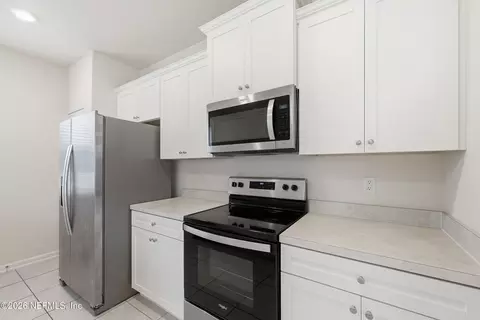 Kitchen - 20 Red House Cir, Saint Augustine, FL 32084 photo 5 of 5