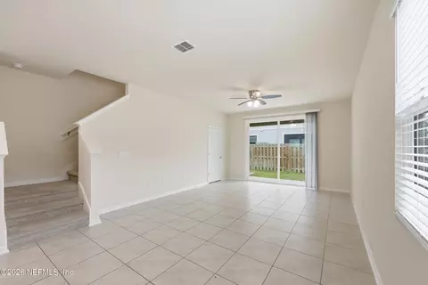Living - 20 Red House Cir, Saint Augustine, FL 32084 photo 2 of 4