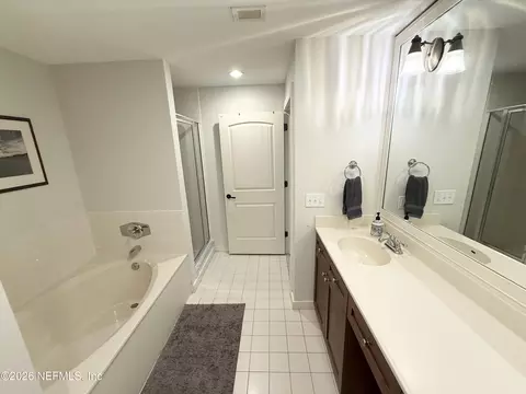 Bath - 965 Registry Blvd #211, Saint Augustine, FL 32092 photo 2 of 5