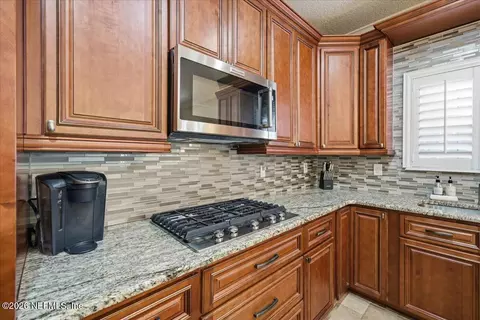 Kitchen - 1225 Splendid Ravine St, Saint Augustine, FL 32092 photo 4 of 5