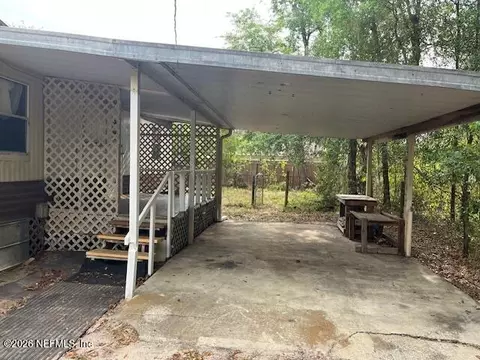212 Dawn Ave, Interlachen, FL 32148 photo 3