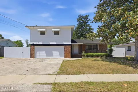 5855 W Jaguar Dr, Jacksonville, FL 32244