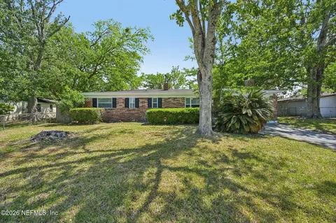 8032 Lourdes Dr S, Jacksonville, FL 32210