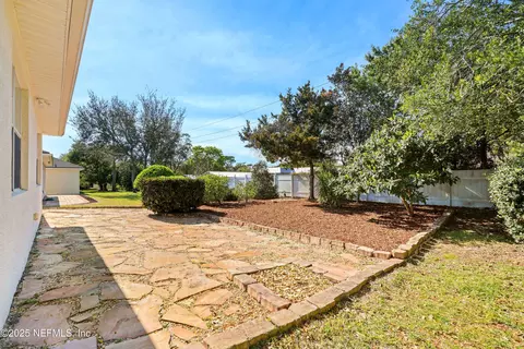 Exterior - 1017 Ridgewood Ln, Saint Augustine, FL 32086 photo 3 of 11