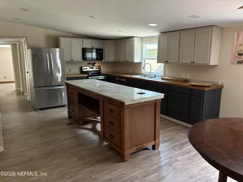 636 Union Ave, Interlachen, FL 32148 photo 8
