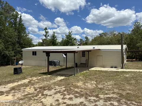 636 Union Ave, Interlachen, FL 32148 photo 5