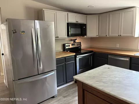 636 Union Ave, Interlachen, FL 32148 photo 9