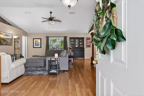 Entry Way - 237 St Thomas St, Saint Augustine, FL 32095 photo 1 of 2