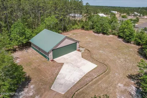 11111 Apache Ln, Glen Saint Mary, FL 32040