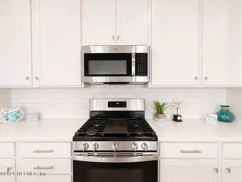 Kitchen - 41 Seasons Ct, Saint Augustine, FL 32092 photo 6 of 9