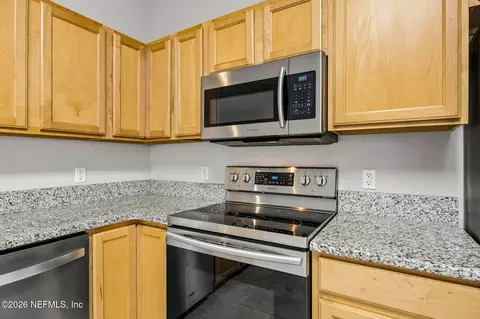 Kitchen - 285 Scrub Jay Dr, Saint Augustine, FL 32092 photo 2 of 2