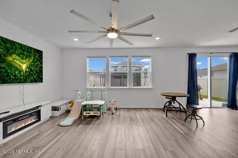 Living - 136 Peace River Rd, Saint Johns, FL 32259 photo 2 of 4