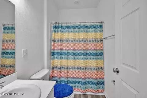 Bath - 136 Peace River Rd, Saint Johns, FL 32259 photo 1 of 4