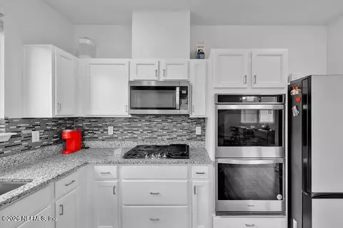 Kitchen - 136 Peace River Rd, Saint Johns, FL 32259 photo 1 of 3