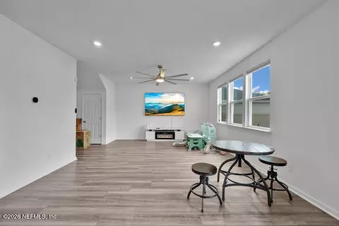 Living - 136 Peace River Rd, Saint Johns, FL 32259 photo 3 of 4