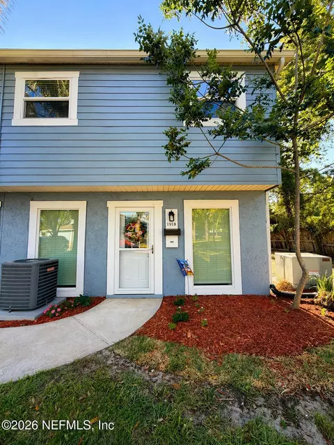 1918 Willowood Dr, Jacksonville, FL 32225