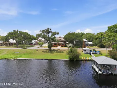 520 River St, Palatka, FL 32177