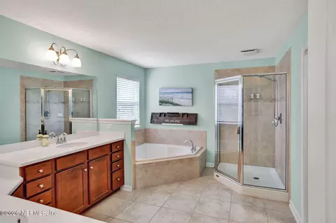 Bath - 147 Breezy Pt, Saint Augustine, FL 32092 photo 2 of 5