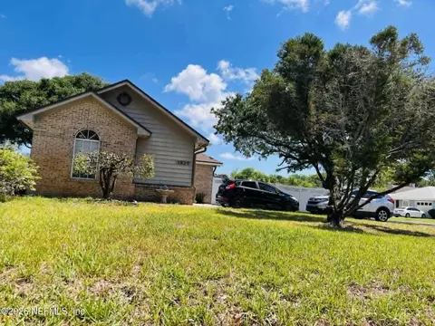 1829 Ashmore Green Dr, Jacksonville, FL 32246