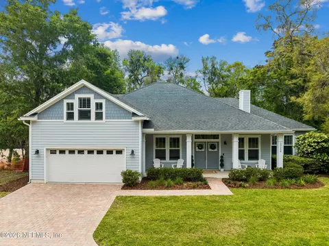 Exterior - 29258 Grandview Mnr, Yulee, FL 32097 photo 4 of 23