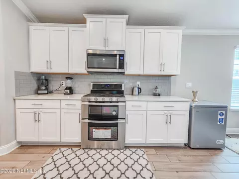 Kitchen - 617 Narvarez Ave, Saint Augustine, FL 32084 photo 5 of 7