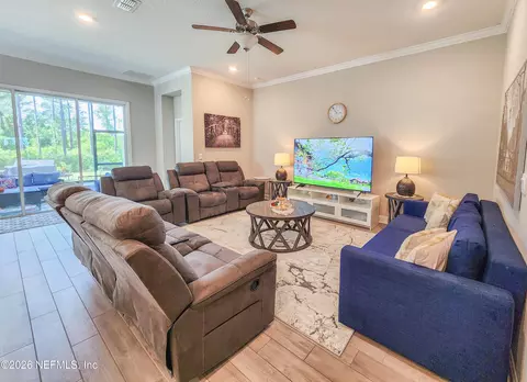 Living - 617 Narvarez Ave, Saint Augustine, FL 32084 photo 1 of 2