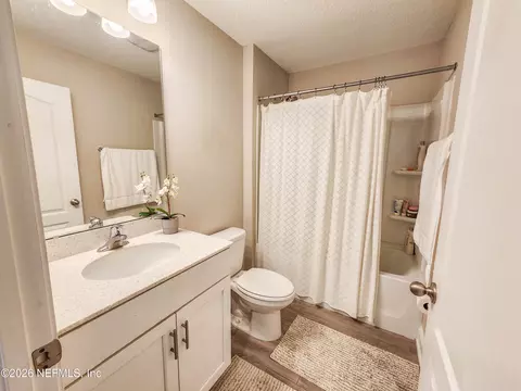 Bath - 617 Narvarez Ave, Saint Augustine, FL 32084 photo 2 of 6