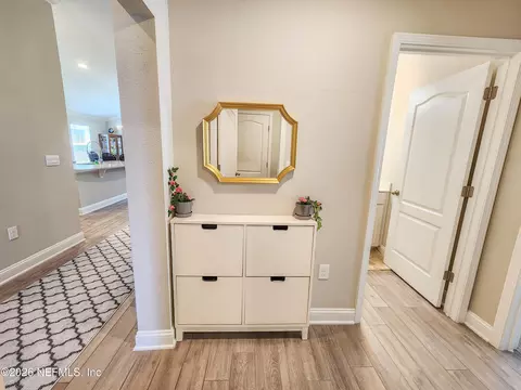 Entry Way - 617 Narvarez Ave, Saint Augustine, FL 32084 photo 5 of 8