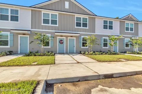 8335 Asteroid St, Jacksonville, FL 32256
