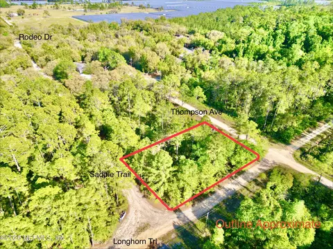 125 Saddle Trl, Interlachen, FL 32148