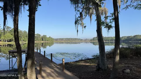 150 Indian Lakes Rd, Hawthorne, FL 32640