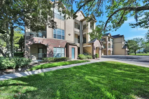 7800 Point Meadows Dr #1134, Jacksonville, FL 32256
