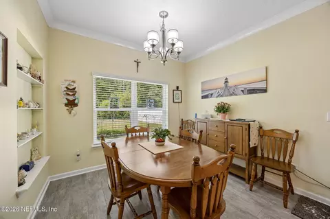 Dining - 96017 Breezeway Ct, Yulee, FL 32097 photo 2 of 3