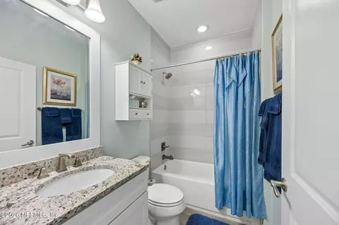 Bath - 96017 Breezeway Ct, Yulee, FL 32097 photo 5 of 5