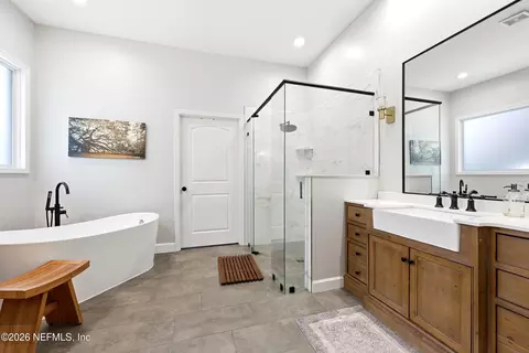 Bath - 125 Parkside Dr, Saint Augustine, FL 32095 photo 1 of 7