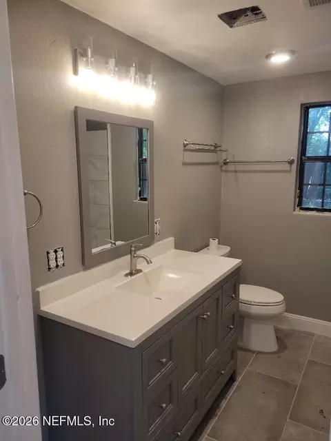 7832 Newton Rd, Jacksonville, FL 32216