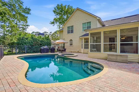 8551 Heather Run Dr N, Jacksonville, FL 32256