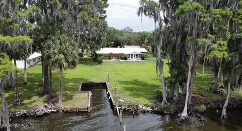 117 St Johns Fishing Lodge Rd, Crescent City, FL 32112