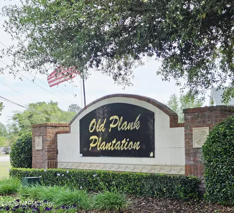 734 Martin Lakes Dr E, Jacksonville, FL 32220