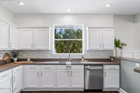 Kitchen - 3306 Lewis Speedway, Saint Augustine, FL 32084 photo 3 of 4