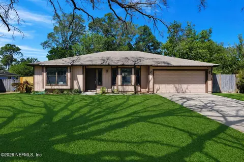 6420 Diamond Leaf Ct N, Jacksonville, FL 32244