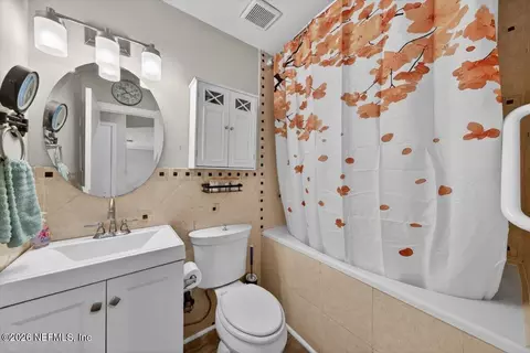 Bath - 257 Aquarius Concourse, Orange Park, FL 32073 photo 2 of 2