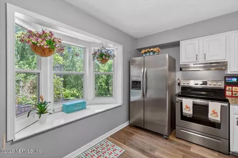 Kitchen - 257 Aquarius Concourse, Orange Park, FL 32073 photo 1 of 2