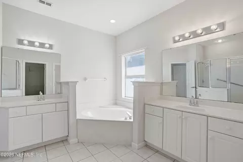 Bath - 129 S Beach Dr, Saint Augustine, FL 32084 photo 2 of 4