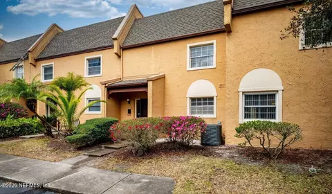 325 Greencastle Dr #55, Jacksonville, FL 32225