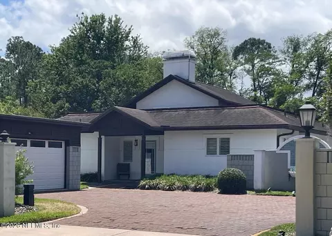 10114 Courtyards Pl W, Jacksonville, FL 32256