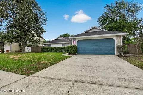 8831 Bandera Cir S, Jacksonville, FL 32244